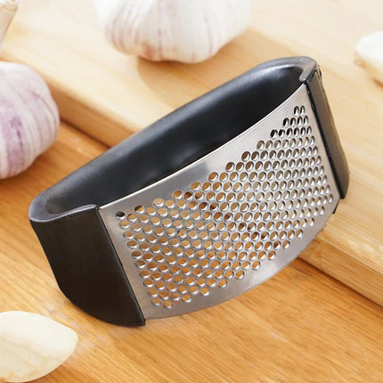 Stainless Steel Garlic Press – Manual Crusher & Vegetable Mincer Tool